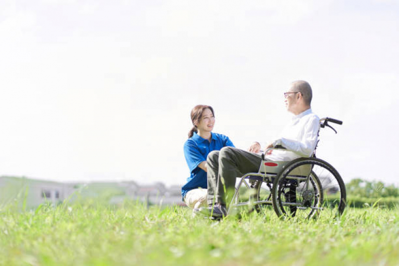 Clínica com Cuidador de Deficiente Físico Bela Vista - Cuidador de Pessoa com Alzheimer