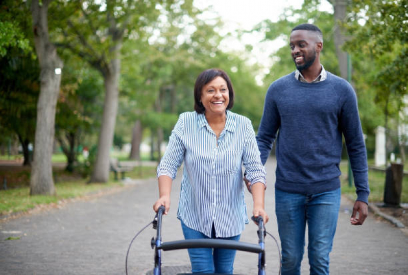 Contratar Cuidador de Pacientes com Alzheimer Vila Maria - Cuidador de Pessoas com Deficiência