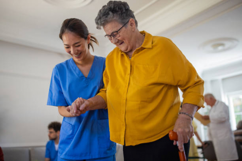 Cuidador de Idosos de Segunda a Sexta República - Cuidador Home Care