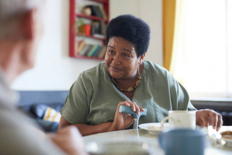 Onde Encontrar Cuidador Home Care Itaim Bibi - Cuidadora de Idoso com Alzheimer