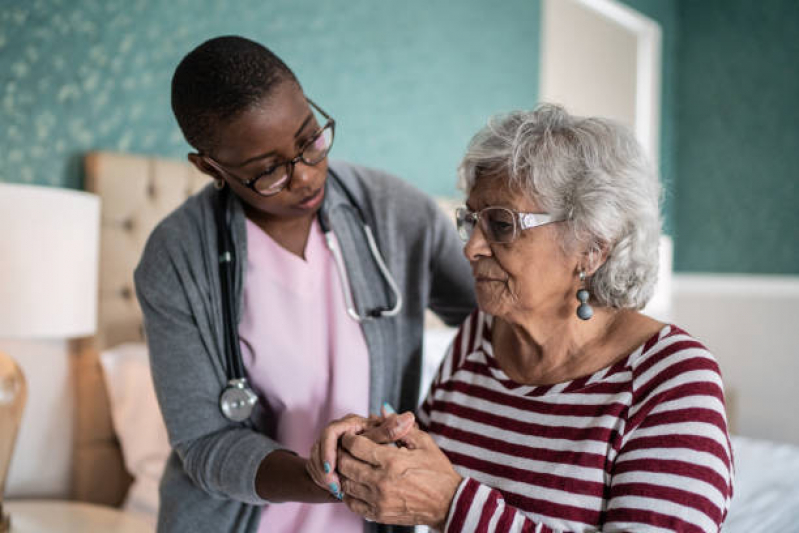 Serviço de Cuidador de Pacientes com Alzheimer Bom Retiro - Cuidadora de Pessoas Acamadas